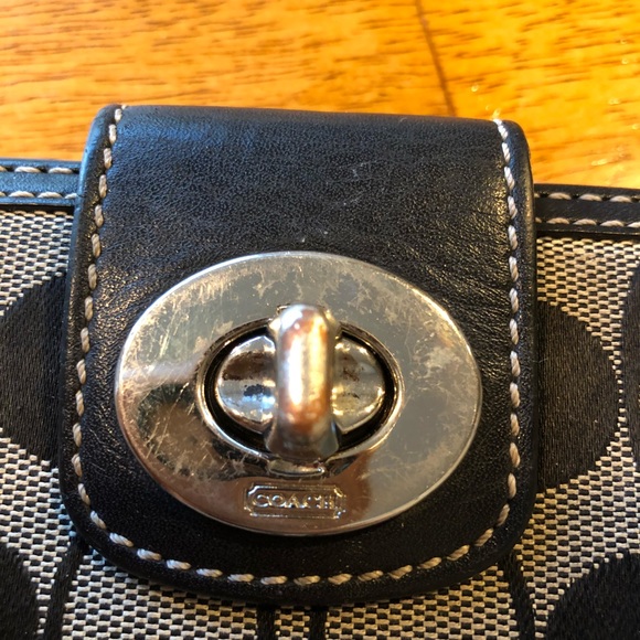 Coach wallet - Picture 2 of 4